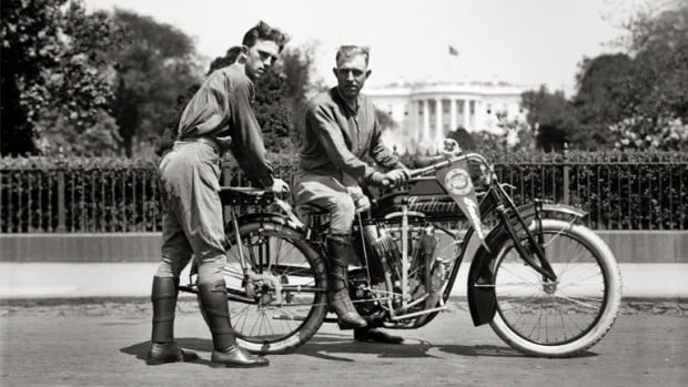 Motorcycle-History-Erwin-Cannon-Ball-Baker_02