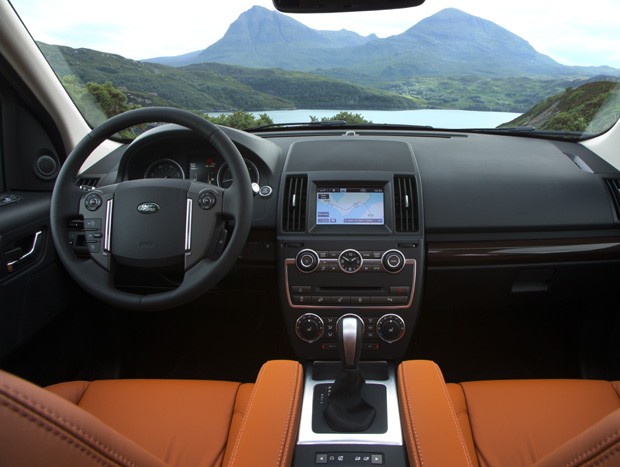 freelander-2_console-centra_620x467