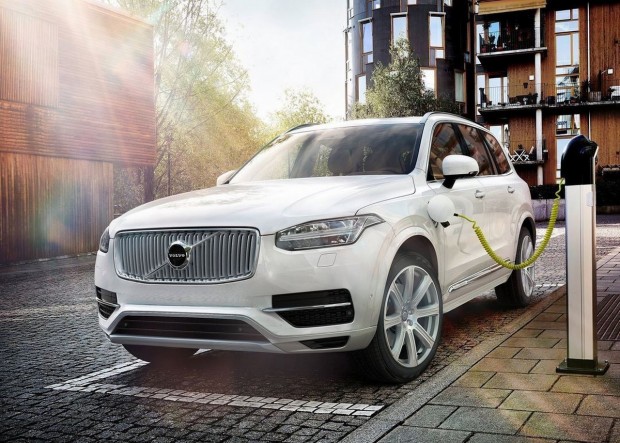 volvo-xc90-t8-2015_01