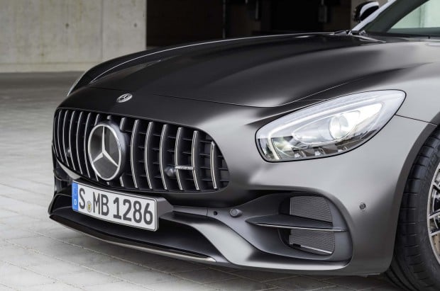 2018-mercedes-amg-gt-c-coupe-edition-50-front-grille