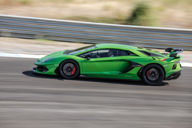 lamborghini_aventador_svj_green_track_25