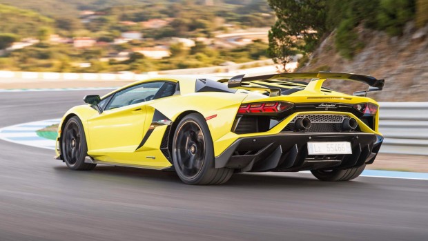 lamborghini_aventador_svj_yellow_track_22-620x349