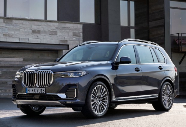 bmw_x7_xdrive40i_45_008c01dd0ca408a1