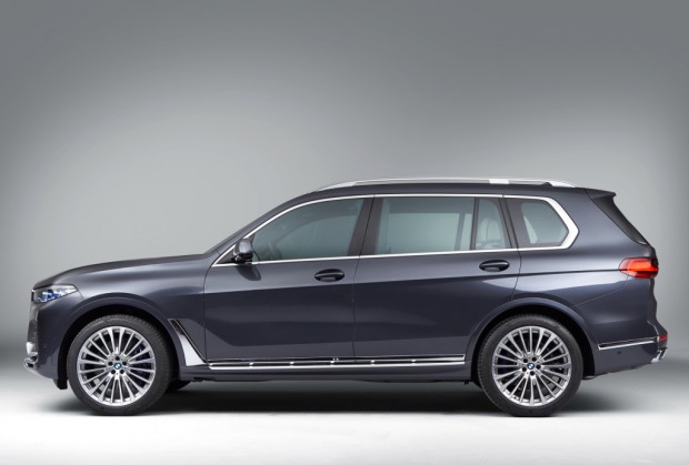 bmw_x7_xdrive40i_517_016d00960cf208c1