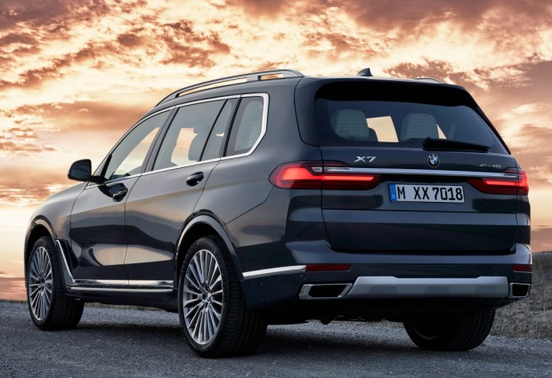 bmw_x7_xdrive40i_97_037b01ad0b9207f0