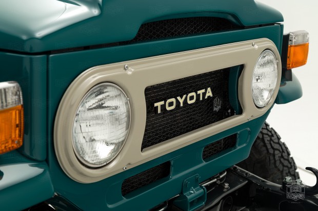 image_5a7cc69b01408_1982-FJ43-107690-Rustic-Green-JAG-056---Hugh-Frater-Studio-011