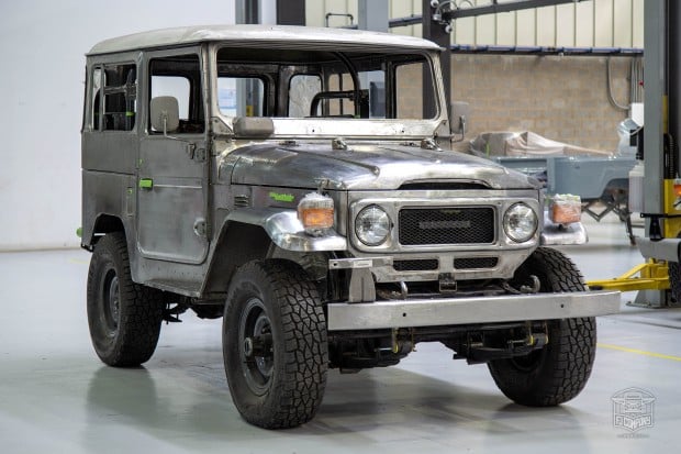 image_5b3e322908b92_The-FJ-Company-1978-FJ40-Land-Cruiser---Amarillo-Mostaza-285611---Restoration_014