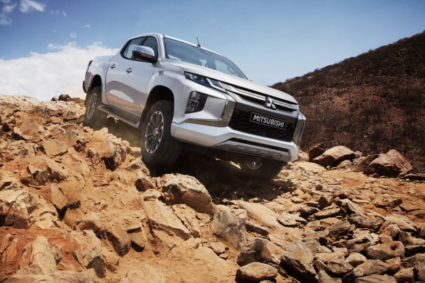 03534bd2-2019-mitsubishi-l200-pickup-unveiled-1