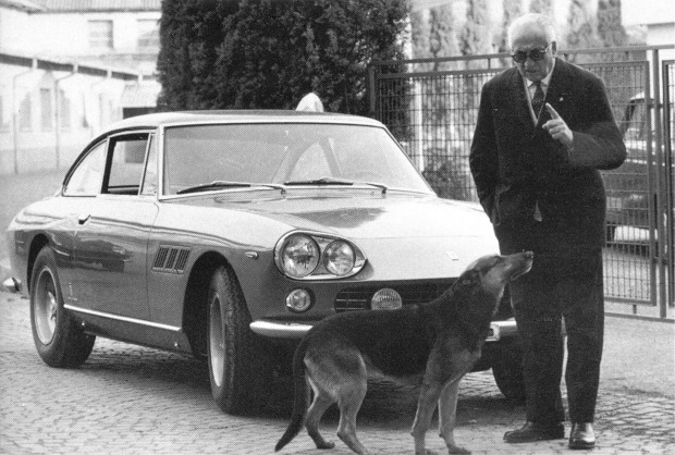 Ferrari-330-GT (13)