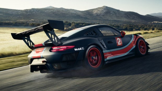 porsche_911_gt2_rs_clubsport_9_02b900760ab90832-e1543505503362-620x349