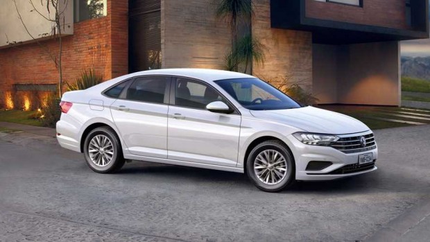 volkswagen-jetta-250-tsi-2019